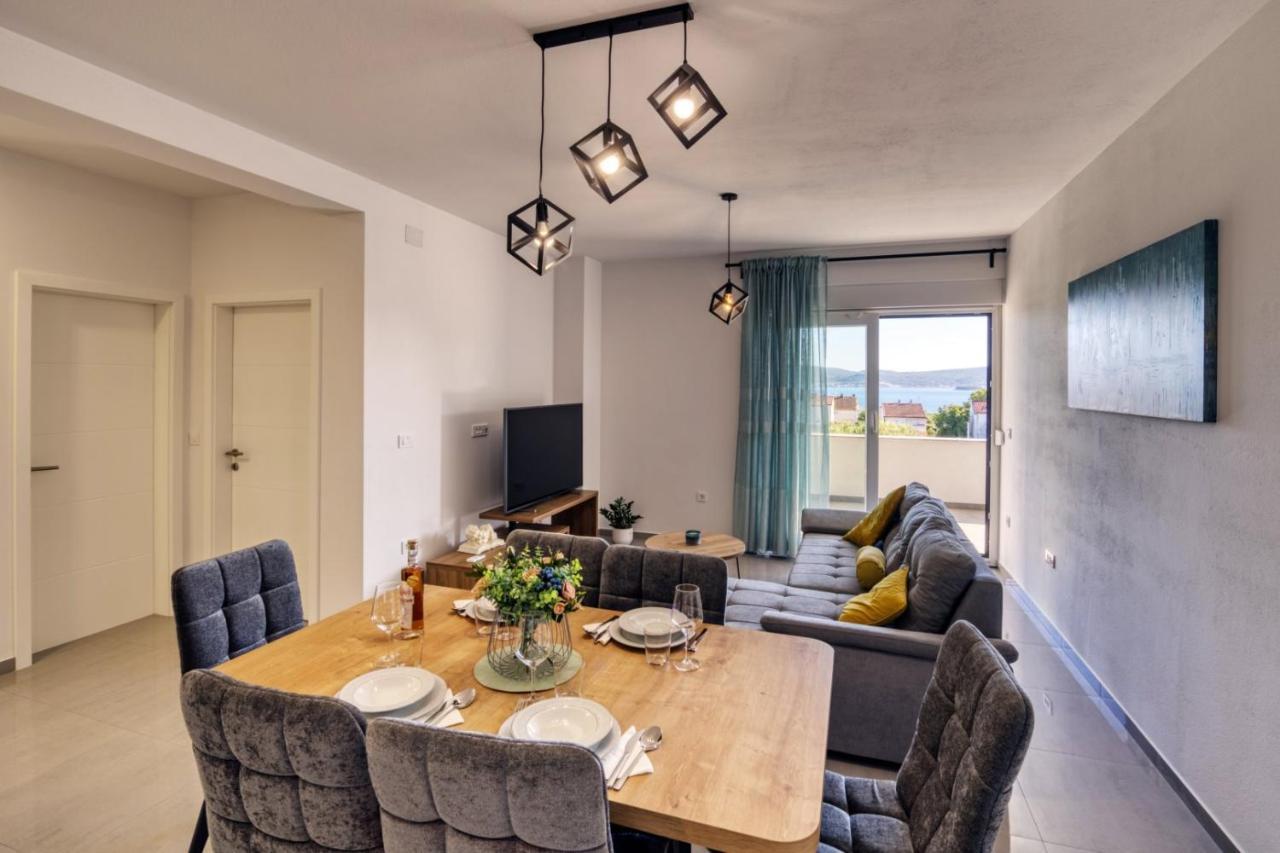 Crowonder Sun Dance Apartments With Heated Swimming Pool Seaview And Garden Sveti Filip i Jakov Bagian luar foto