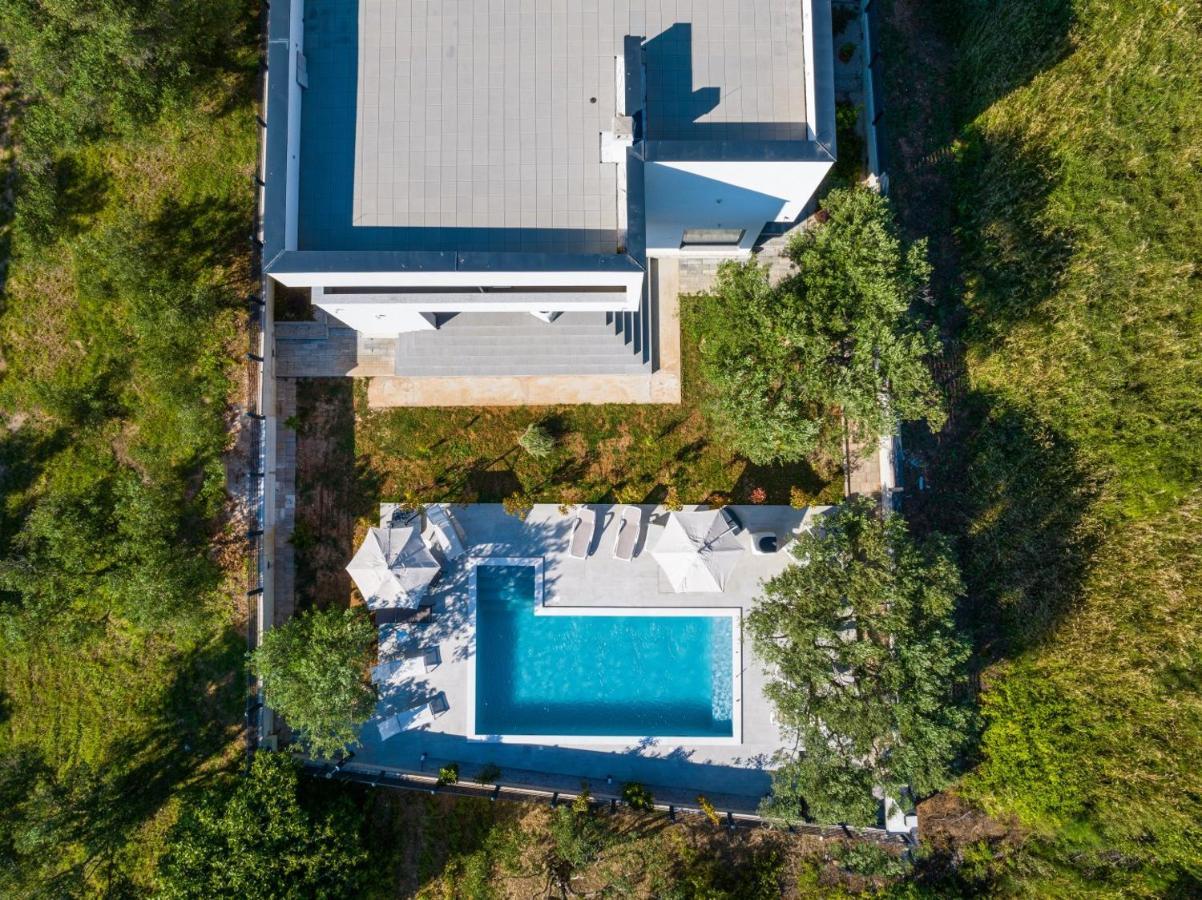 Crowonder Sun Dance Apartments With Heated Swimming Pool Seaview And Garden Sveti Filip i Jakov Bagian luar foto