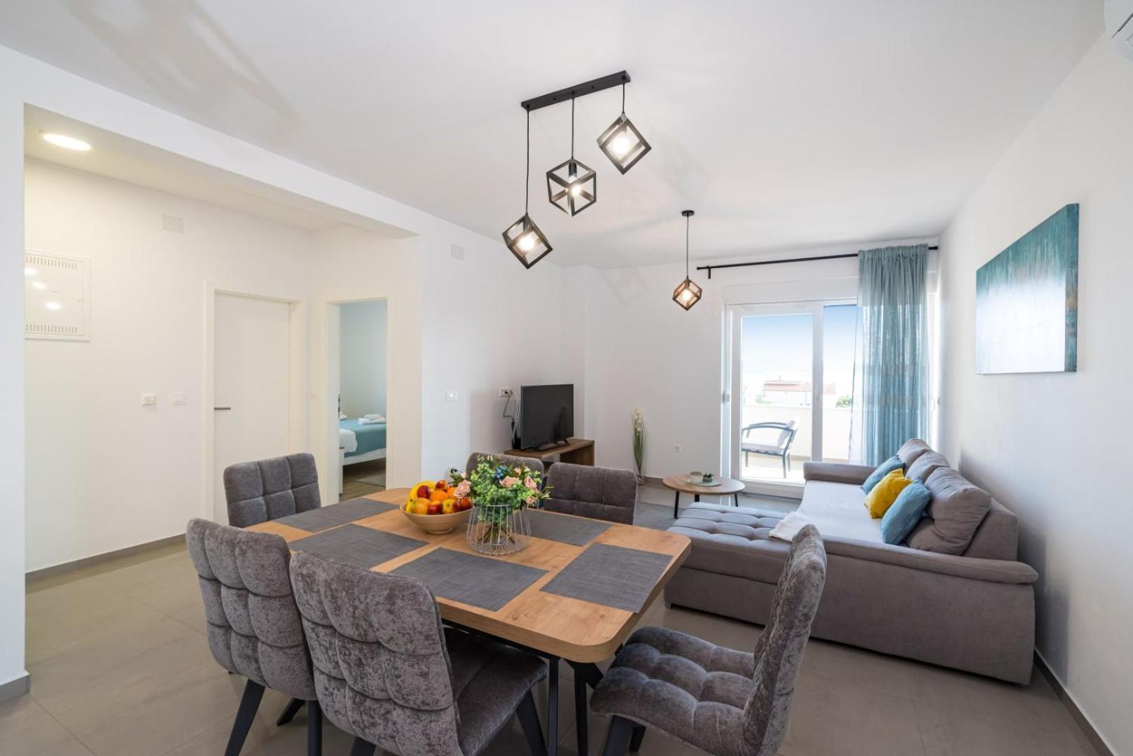 Crowonder Sun Dance Apartments With Heated Swimming Pool Seaview And Garden Sveti Filip i Jakov Bagian luar foto