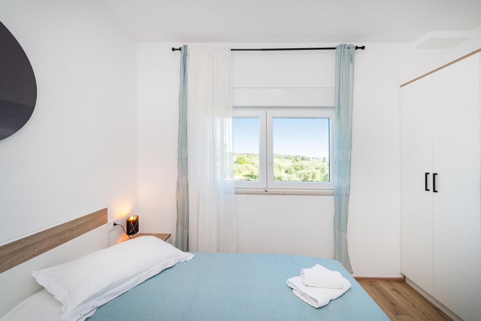 Crowonder Sun Dance Apartments With Heated Swimming Pool Seaview And Garden Sveti Filip i Jakov Bagian luar foto
