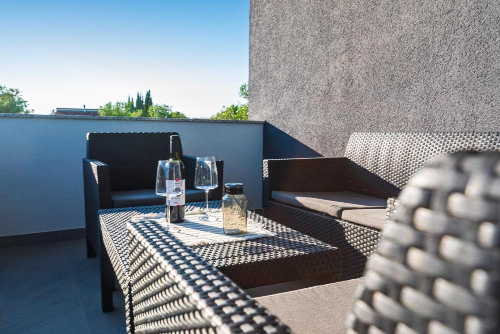 Crowonder Sun Dance Apartments With Heated Swimming Pool Seaview And Garden Sveti Filip i Jakov Bagian luar foto
